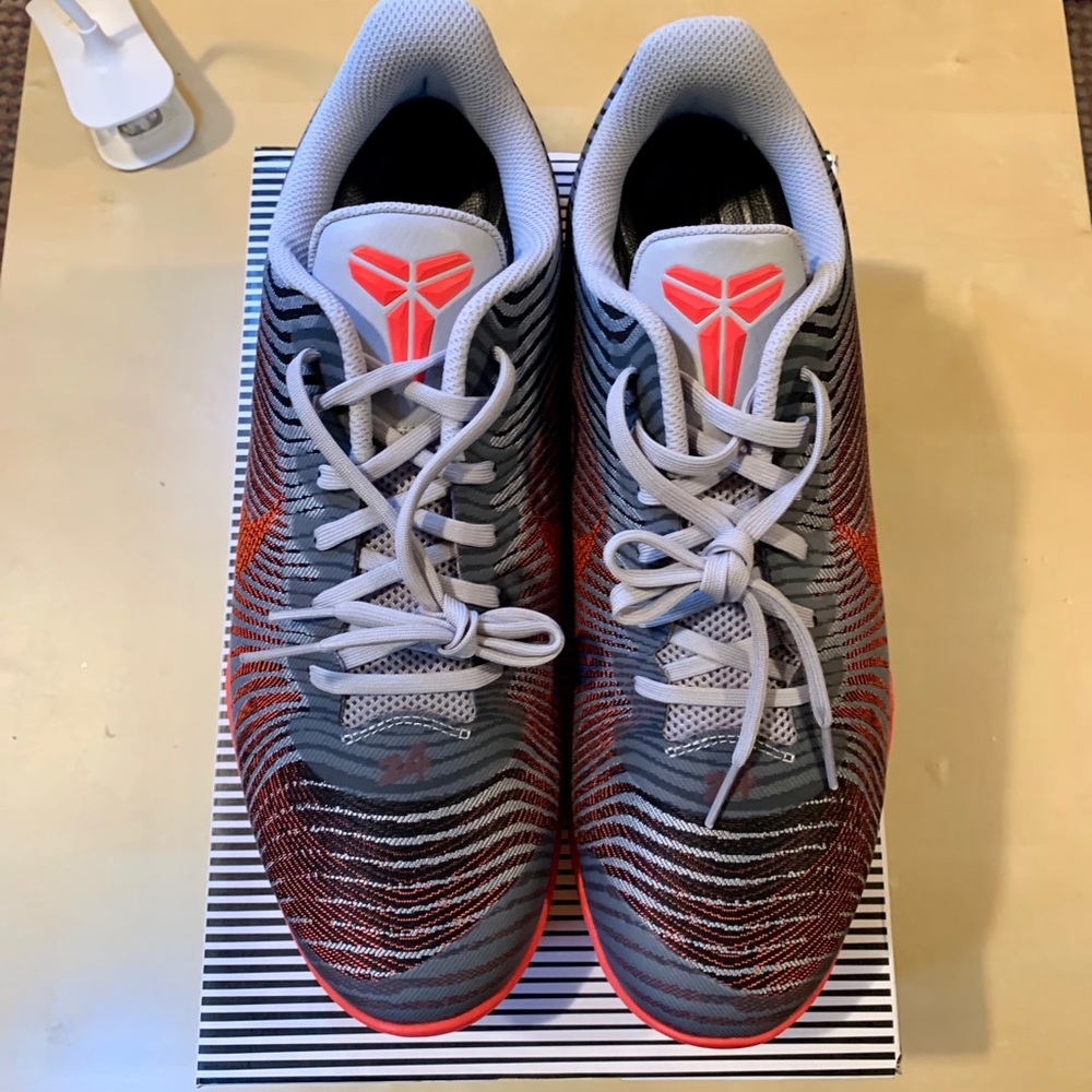 Nike Kobe KB Mentality 2   (818952 004) size 12 - Picture 7 of 8